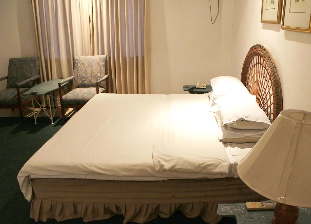 Marlim Hotel Angeles 3*,