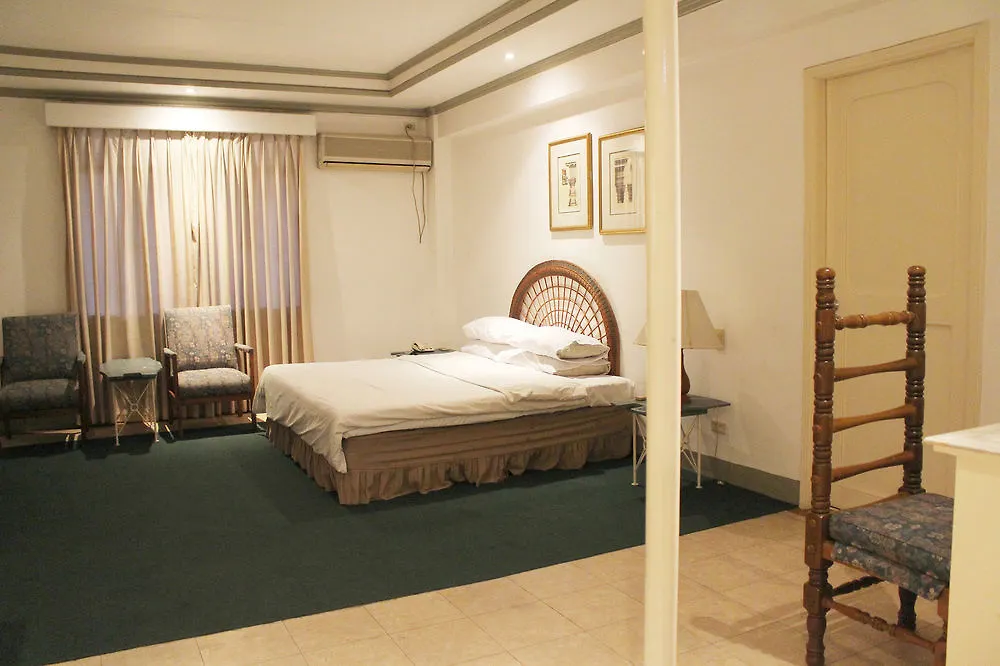 ***  Marlim Hotel Angeles Philippines