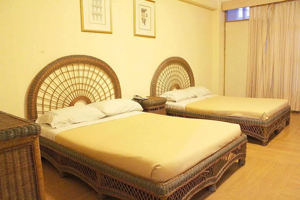 ***  Marlim Hotel Angeles Philippines